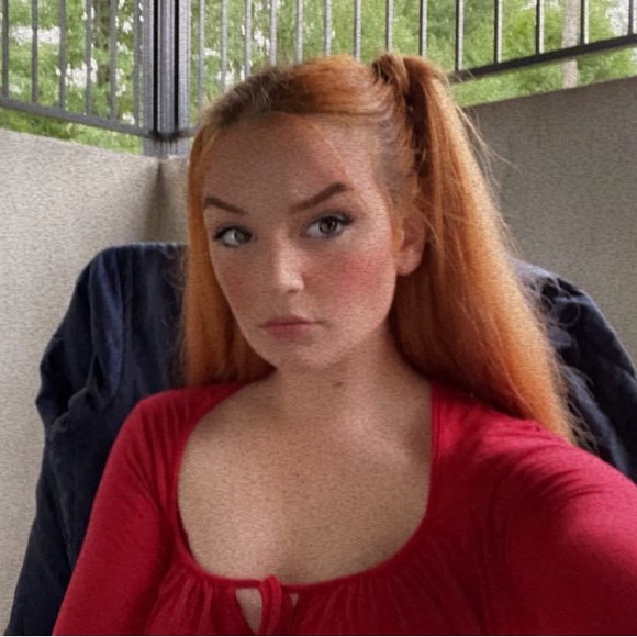 Sashas Posh page - Picture 1 of 1